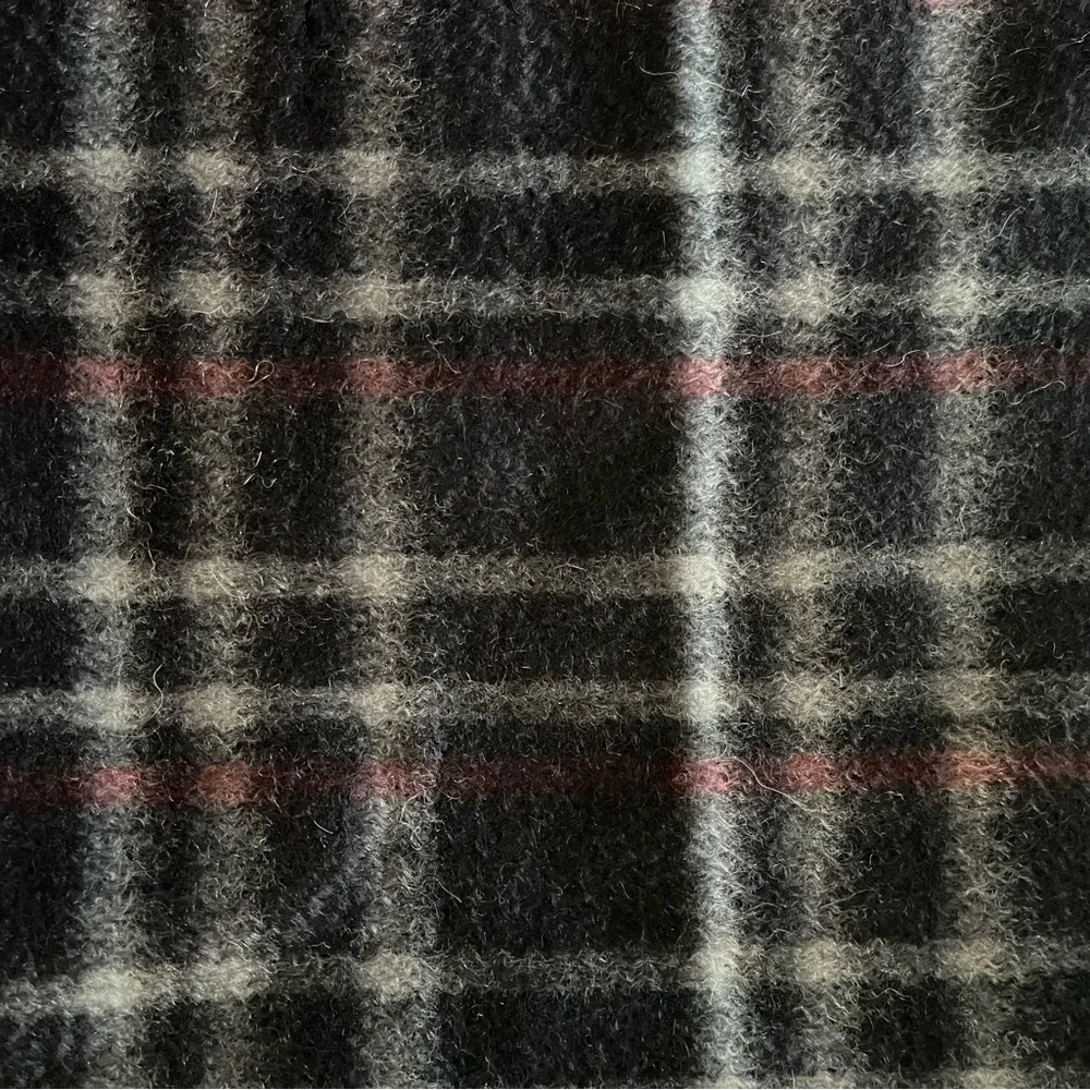 NWT Erdos Plaid Cashmere Scarf